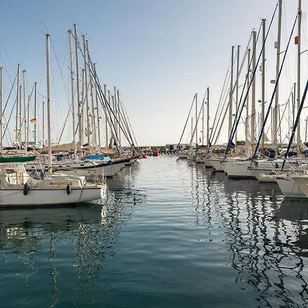 Stunning First Line Mogan Port - Gran Canaria * 莫甘海滩